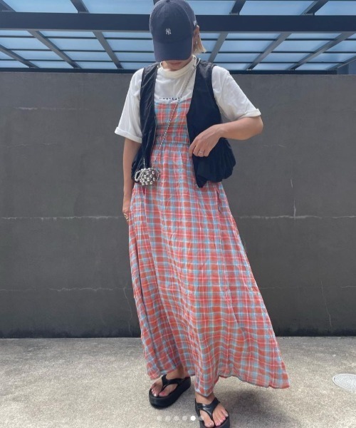 LOSUCA（ロスカ）の「レイヤードキャミワンピース（ワンピース・レディース・マスタード/アイボリー/オレンジ・FREE）」の3枚目の写真