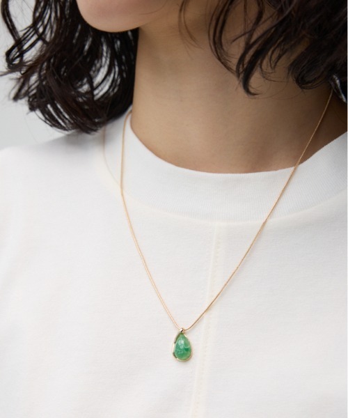 AZUL by moussy（アズールバイマウジー）の「ストーンライクモチーフネックレス（ネックレス・レディース・グリーン/ブラック・FREE）」の2枚目の写真