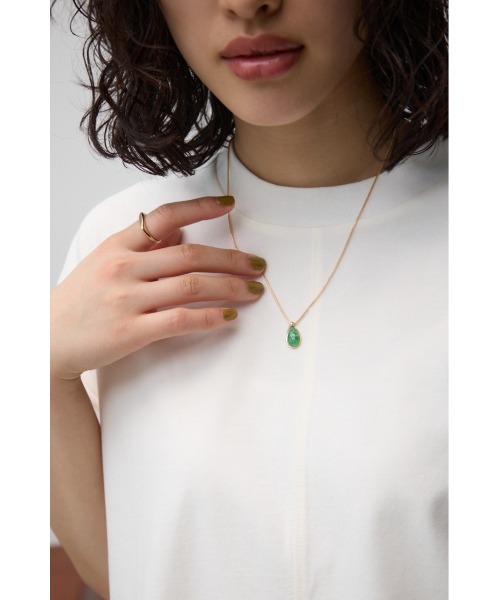 AZUL by moussy（アズールバイマウジー）の「ストーンライクモチーフネックレス（ネックレス・レディース・グリーン/ブラック・FREE）」の10枚目の写真