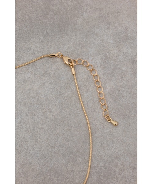 AZUL by moussy（アズールバイマウジー）の「ストーンライクモチーフネックレス（ネックレス・レディース・グリーン/ブラック・FREE）」の13枚目の写真