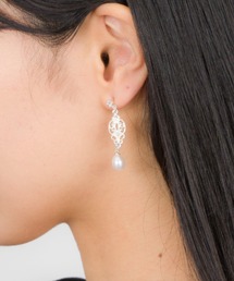 VEENA 1921（ヴィーナ）の「【VEENA 1921】透かしメタルパーツピアス　パール（ピアス（両耳用））」