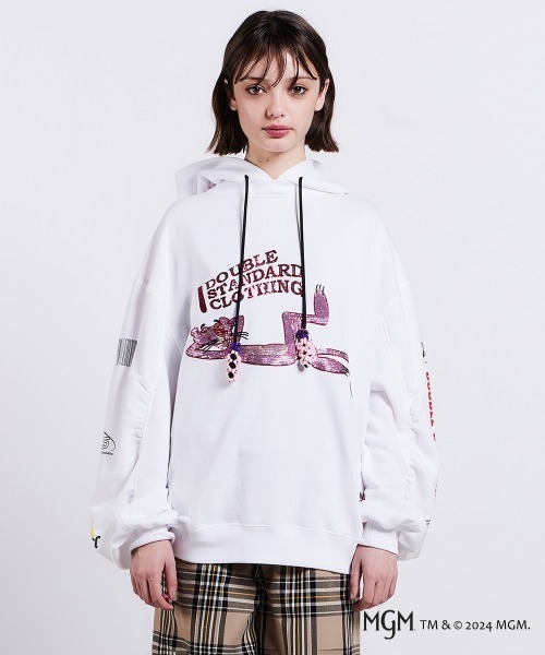 DOUBLE STANDARD CLOTHING(ダブルスタンダードクロージング)の「PINK PANTHER/ ボリュームスリーブフーディー(パーカー・レディース・ホワイト/ネイビー・FREE)」の5枚目の写真
