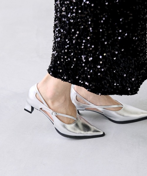 menue(メヌエ)の「クロスストラップ ポインテッドトゥ ヒールパンプス(パンプス・レディース・シルバー/ブラウン/ブラック/レッド・22.0cm/25.5cm/23.0cm/24.0cm/25.0cm/26.0cm/21.5cm/22.5cm/23.5cm/24.5cm)」の22枚目の写真
