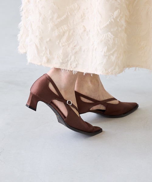 menue(メヌエ)の「クロスストラップ ポインテッドトゥ ヒールパンプス(パンプス・レディース・シルバー/ブラウン/ブラック/レッド・22.0cm/25.5cm/23.0cm/24.0cm/25.0cm/26.0cm/21.5cm/22.5cm/23.5cm/24.5cm)」の15枚目の写真