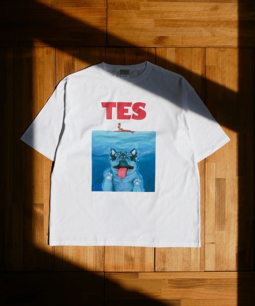 The Endless Summer(エンドレスサマー)の「【WEB / FLAG SHOP限定】TES THIRSTY CRAZY BUHI BIG T-SHIRT /オーバーサイズ・ビッグシルエット・半袖T(Tシャツ/カットソー・メンズ・ホワイト・LARGE/MEDIUM/SMALL/X-LARGE)」の3枚目の写真