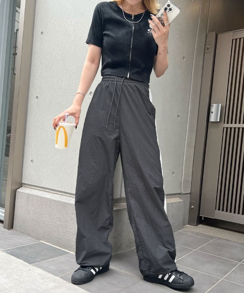 ABYS(アビス)の「サイドラインナイロンパンツ(その他パンツ・レディース・ブラック/チャコールグレー・FREE)」の9枚目の写真