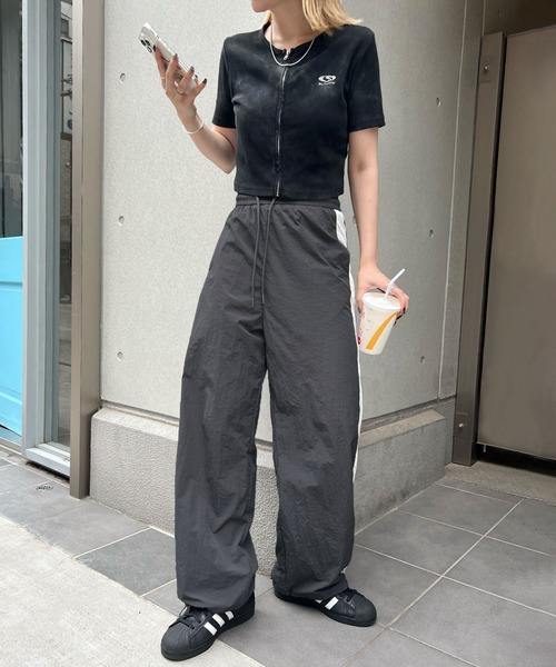 ABYS(アビス)の「サイドラインナイロンパンツ(その他パンツ・レディース・ブラック/チャコールグレー・FREE)」の10枚目の写真