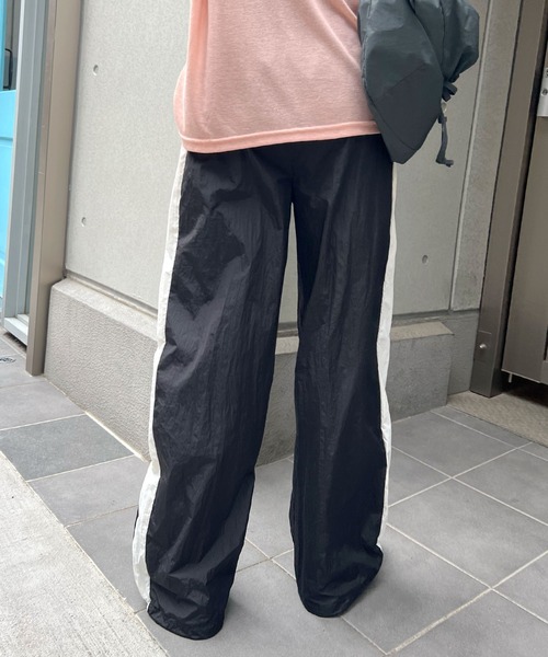 ABYS(アビス)の「サイドラインナイロンパンツ(その他パンツ・レディース・ブラック/チャコールグレー・FREE)」の18枚目の写真