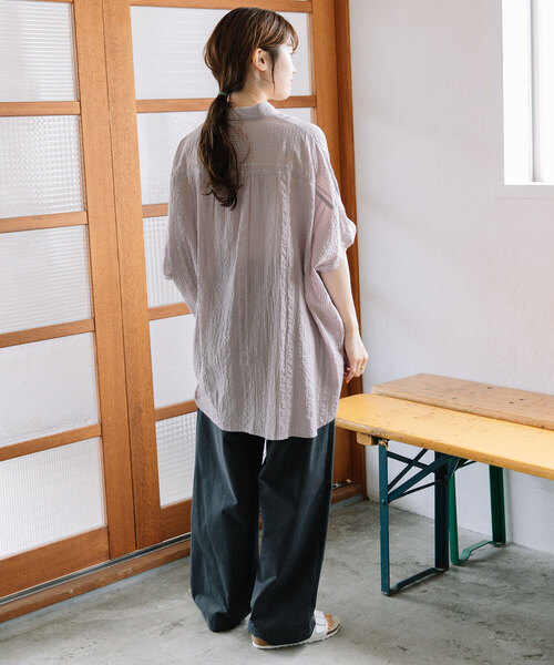 POU DOU DOU（プードゥドゥ）の「＜made in INDIA＞シアサッカーストライプドルマンシャツ（シャツ/ブラウス・レディース・ライトブルー/ラベンダー/ネイビー・M）」の13枚目の写真