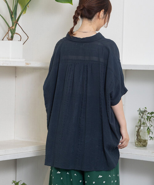 POU DOU DOU（プードゥドゥ）の「＜made in INDIA＞シアサッカーストライプドルマンシャツ（シャツ/ブラウス・レディース・ライトブルー/ラベンダー/ネイビー・M）」の16枚目の写真