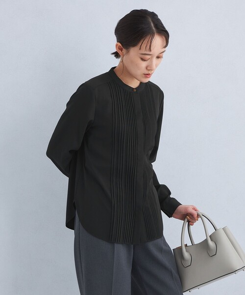 green label relaxing（グリーンレーベルリラクシング）の「ピンタック スタンド ネック ブラウス（シャツ/ブラウス・レディース・ブラック/ホワイト/ライム・FREE）」の7枚目の写真