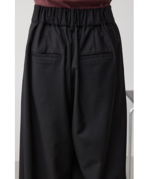 AZUL by moussy（アズールバイマウジー）の「2タックワイドトラウザーズパンツ（スラックス・レディース・ブラック/グレー・SMALL/MEDIUM）」の17枚目の写真