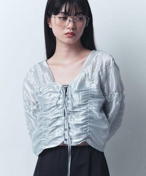 CODE A（コードエー）の「gathered shiny blouse（シャツ/ブラウス・レディース・ブラック/ライトブルー/ライトグレー・00）」の3枚目の写真