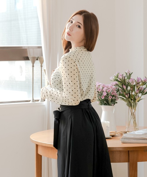 Julia Boutique(ジュリアブティック)の「選べるドット柄・花柄 フロッキー加工 シアーカットソートップス(Tシャツ/カットソー・レディース・ブラック系2/ブラック系1/ホワイト・ONE)」の18枚目の写真