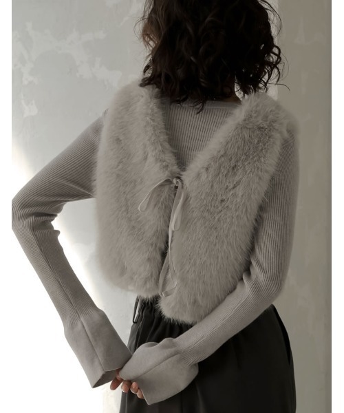 Re:EDIT（リエディ）の「前後2WAYフェイクファーベスト（ダウンベスト・レディース・ベージュ/ブラック/グレー・MEDIUM/LARGE）」の8枚目の写真