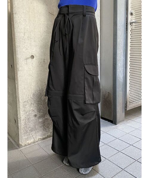 MURUA（ムルーア）の「2WAYリボンベルトカーゴパンツ（カーゴパンツ・レディース・ブラック/カーキ/グレー・1/2）」の2枚目の写真