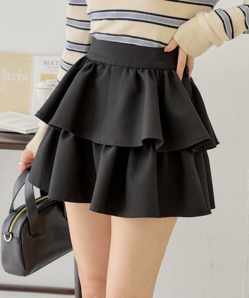 Chico（チコ）の「【WEB限定再販/ペチパン付】フリルティアードミニスカート（スカート・レディース・ブラック/グレイッシュベージュ/ブラウン・FREE）」の4枚目の写真