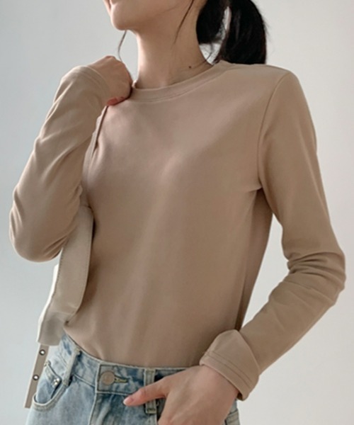 SEU(エスイーユー)の「インナー長袖Tシャツクルーネック フリース ストレッチ ゆったり 韓国ファッション 秋冬 ユニセックス(Tシャツ/カットソー・レディース・ホワイト/ベージュ/グレー/ブラック/ダークブラウン・フリー)」の21枚目の写真