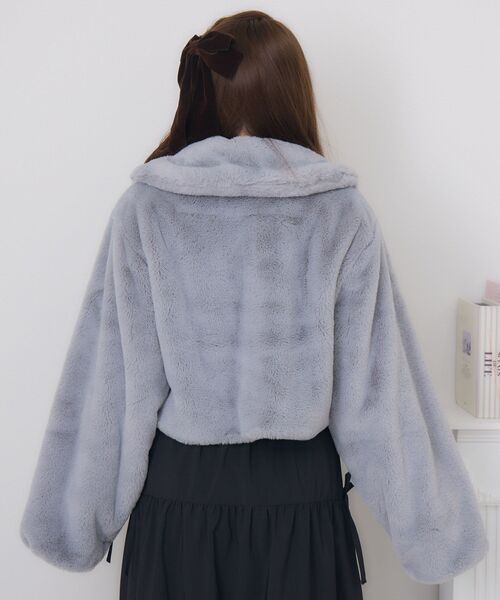 ems excite（エムズエキサイト）の「リボンFファーJK（その他アウター