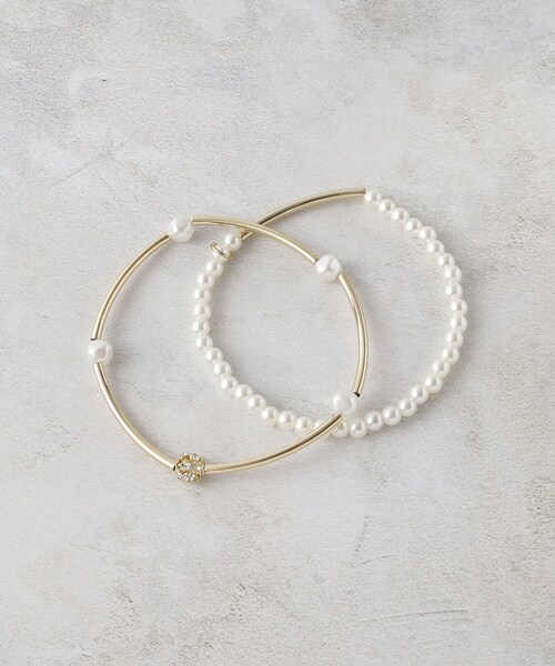 OPAQUE.CLIP(オペークドットクリップ)の「2連フェイクパールブレスレット(ブレスレット・レディース・シルバー/ゴールド・00)」の4枚目の写真