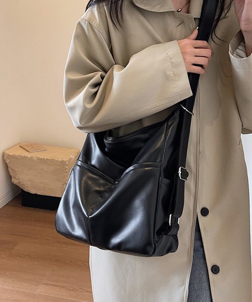 ALWAYS GOOD TIME(オルウェイズグッドタイム)の「【M2SUQARED/エムツースクエア】多機能ソフトフェイクレザーバッグ(ショルダーバッグ・レディース・ブラウン/ブラック・FREE)」の8枚目の写真