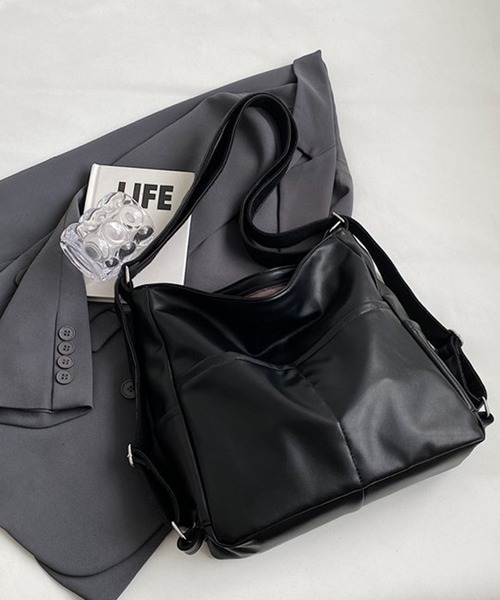 ALWAYS GOOD TIME(オルウェイズグッドタイム)の「【M2SUQARED/エムツースクエア】多機能ソフトフェイクレザーバッグ(ショルダーバッグ・レディース・ブラウン/ブラック・FREE)」の14枚目の写真