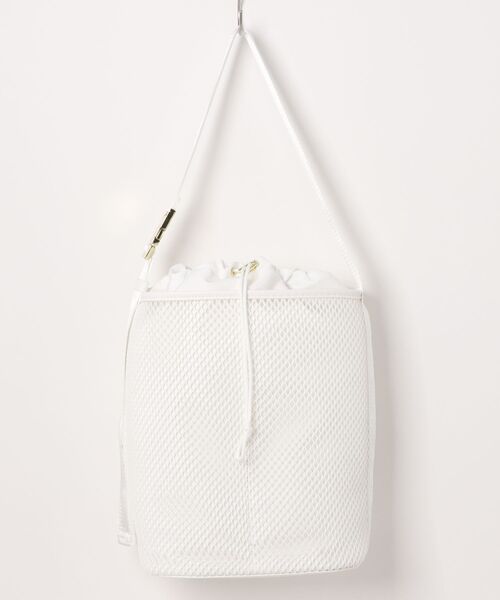 Q（キュー）の「メッシュバケットバッグ（ショルダーバッグ・レディース・アイボリー/オリーブ・ONE SIZE）」の7枚目の写真