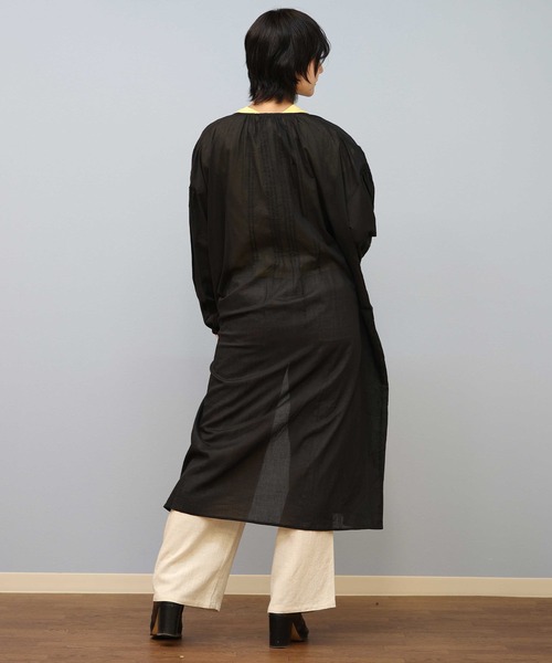 ムラサキスポーツ(ムラサキスポーツ)の「RIKKA FEMME/リッカファム ピンタックインドロングシャツ RF25SS20(シャツ/ブラウス・レディース・ブラック/ホワイト・FREE)」の11枚目の写真