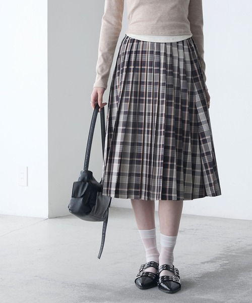 forksy.（フォルクシー）の「【forksy.】ミドル丈アソートプリーツチェックスカート（スカート・レディース・ネイビー系/レッド系/ベージュ系・FREE）」の8枚目の写真