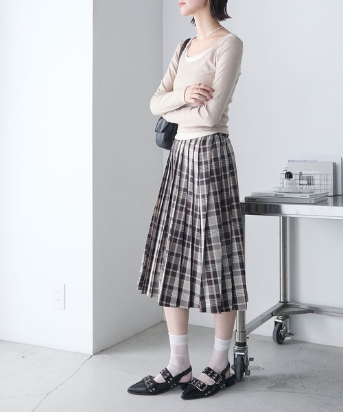 forksy.（フォルクシー）の「【forksy.】ミドル丈アソートプリーツチェックスカート（スカート・レディース・ネイビー系/レッド系/ベージュ系・FREE）」の15枚目の写真