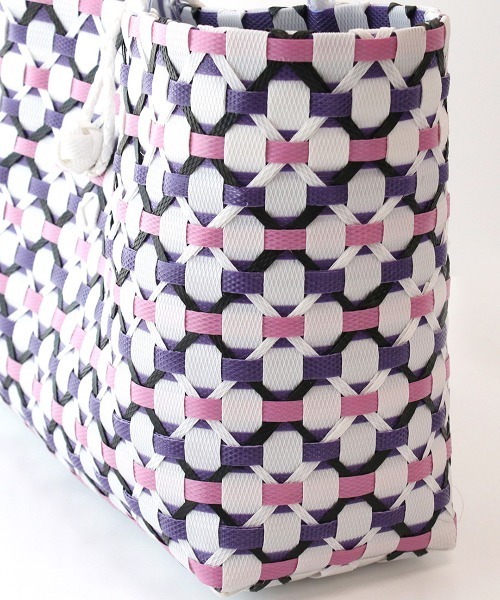 チチカカ（チチカカ）の「ダイヤA4パサールバッグ【WEB限定】（かごバッグ・レディース・ホワイト/パープル/ブルー/グリーン/ブラック・FREE）」の9枚目の写真