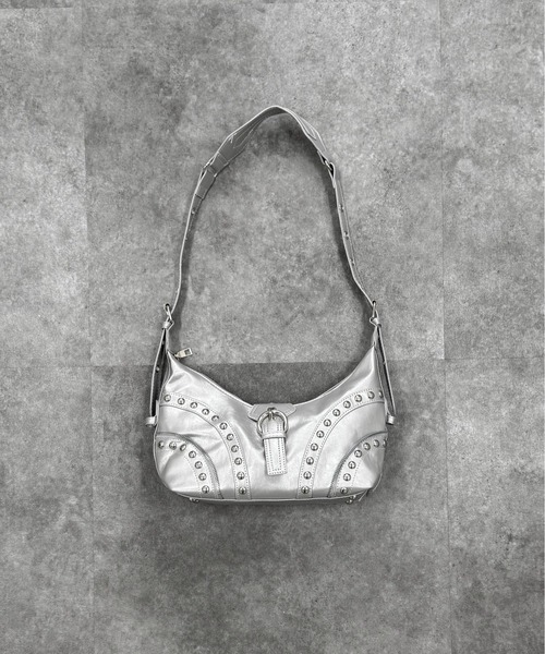 LVEU.（ラブユ.）の「【LVEU.】スタッズデザインハンドバッグ / バッグ BAG かばん ショルダー ワンショルダー スタッズ フラップ ジップ ファスナー 横長 ハンドバッグ ブラック シルバー（ハンドバッグ・レディース・シルバー/ブラック・FREE）」の21枚目の写真