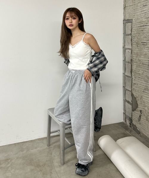 RAY CASSIN（レイカズン）の「【サイズ展開あり】パット付レースキャミ（キャミソール・レディース・アイボリー/ブラック系その他2/ブルー系その他2/ホワイト系その他2/ホワイト系その他/ミント/ホワイト系その他3・FREE/S）」の13枚目の写真