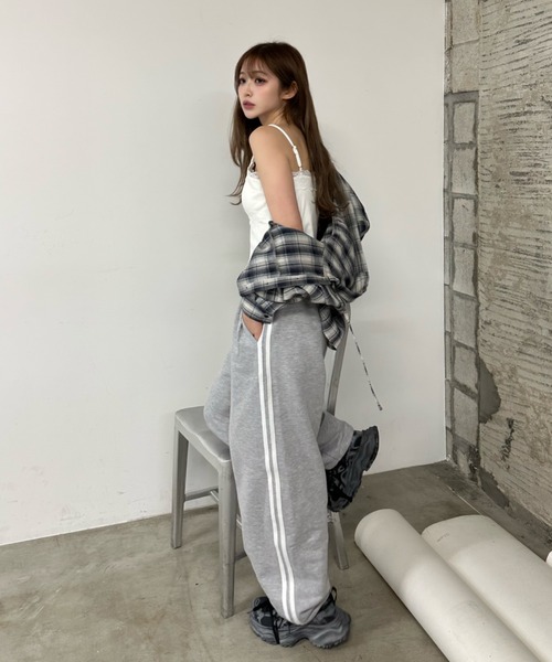 RAY CASSIN（レイカズン）の「【サイズ展開あり】パット付レースキャミ（キャミソール・レディース・アイボリー/ブラック系その他2/ブルー系その他2/ホワイト系その他2/ホワイト系その他/ミント/ホワイト系その他3・FREE/S）」の14枚目の写真