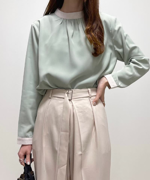 aquagarage（アクアガレージ）の「バイカラーギャザーブラウス（シャツ/ブラウス・レディース・アイボリー/ブラック/グレイッシュベージュ/ライトグリーン・M/L/S/LL）」の17枚目の写真