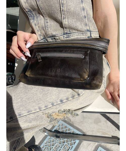 EVRIS（エヴリス）の「ジップショルダーBAG（ショルダーバッグ・レディース・レッド/ブラック・FREE）」の2枚目の写真