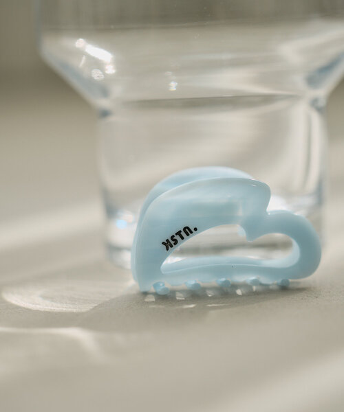 Kastane（カスタネ）の「【fiw.】ハートバンスクリップ（バレッタ/ヘアクリップ・レディース・アイボリー/ブルー系その他/ブラウン・FREE）」の3枚目の写真