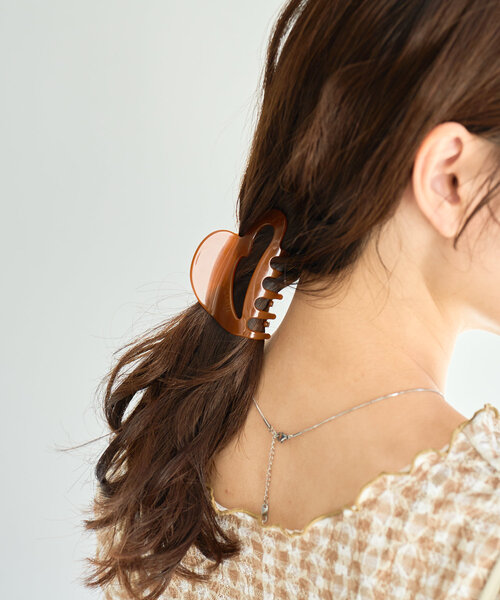 Kastane（カスタネ）の「【fiw.】ハートバンスクリップ（バレッタ/ヘアクリップ・レディース・アイボリー/ブルー系その他/ブラウン・FREE）」の8枚目の写真