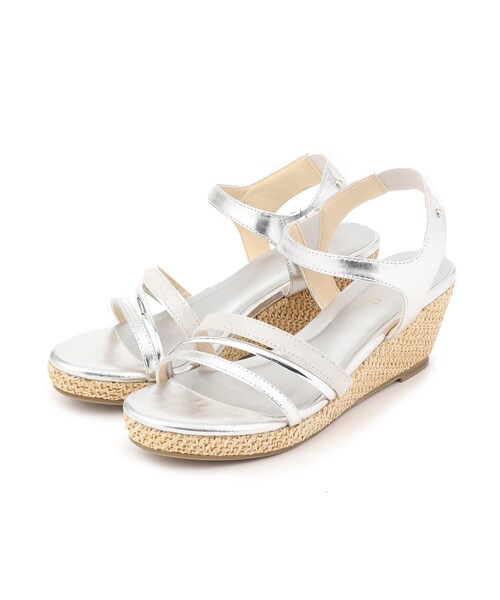 grove(グローブ)の「【大人気につき追加!・人間工学】メタルラインワンタッチサンダル(サンダル・レディース・アイボリー系3/シルバー/ベージュ系その他7/ブラック系3・S/M/L)」の4枚目の写真