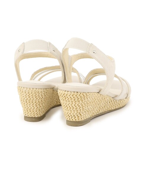 grove(グローブ)の「【大人気につき追加!・人間工学】メタルラインワンタッチサンダル(サンダル・レディース・アイボリー系3/シルバー/ベージュ系その他7/ブラック系3・S/M/L)」の8枚目の写真