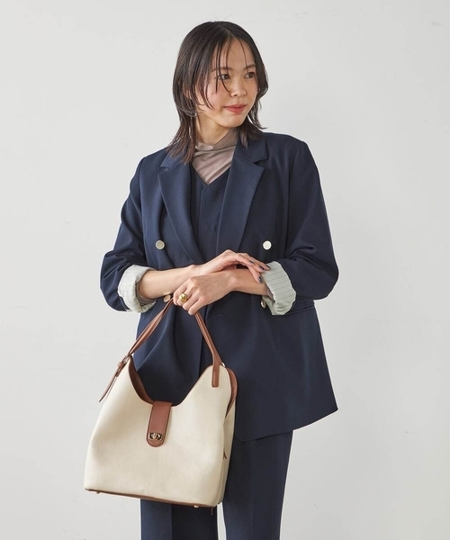 a.v.v(アーヴェヴェ)の「【洗える】ダブルブレストジャケット(テーラードジャケット・レディース・ネイビー/ライトグレー・36/38/40/42)」の8枚目の写真