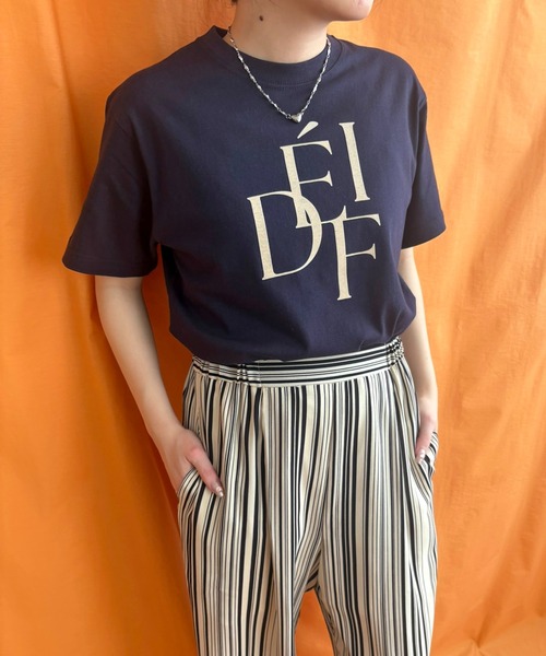 LHELBIE（レルビエ）の「DEFIフロッキーロゴTシャツ（Tシャツ/カットソー・レディース・ホワイト/ネイビー/ブラック・M）」の3枚目の写真