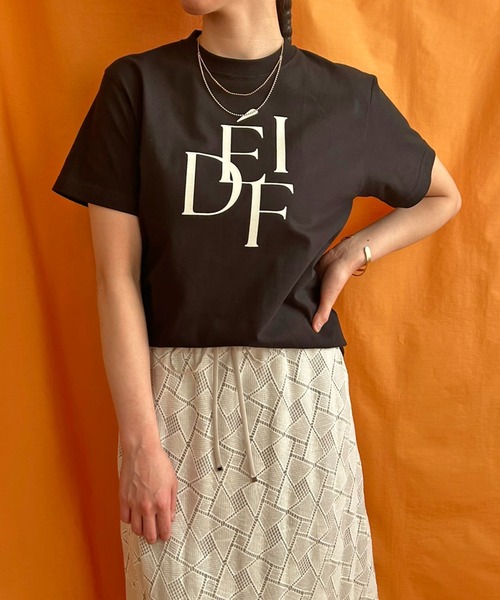 LHELBIE（レルビエ）の「DEFIフロッキーロゴTシャツ（Tシャツ/カットソー・レディース・ホワイト/ネイビー/ブラック・M）」の4枚目の写真