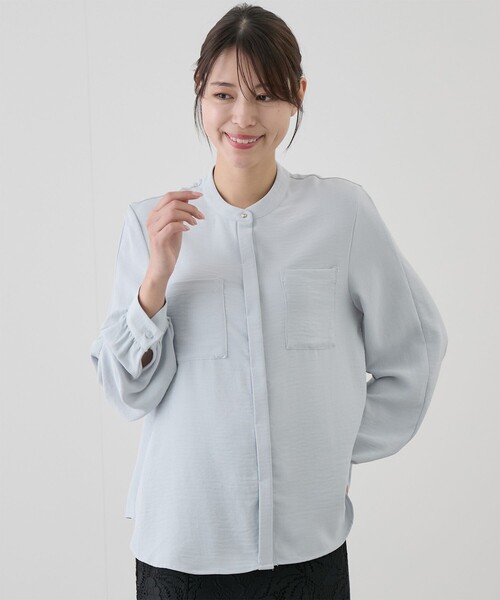 Jayro（ジャイロ）の「アウトポケバンドカラーブラウス（シャツ/ブラウス・レディース・ブラック/サックスブルー/オフホワイト・M）」の3枚目の写真