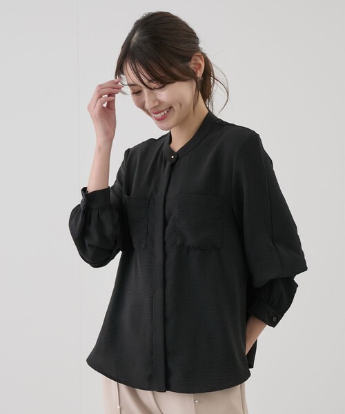 Jayro（ジャイロ）の「アウトポケバンドカラーブラウス（シャツ/ブラウス・レディース・ブラック/サックスブルー/オフホワイト・M）」の2枚目の写真