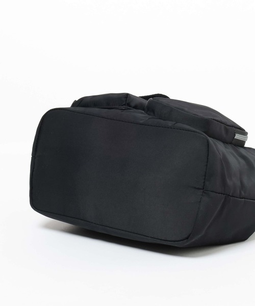 LAKOLE(ラコレ)の「2WAYポケット巾着ショルダーバッグ / 319932(ショルダーバッグ・レディース・オフホワイト/ブラック/カーキ/ライトグレー・FREE)」の19枚目の写真