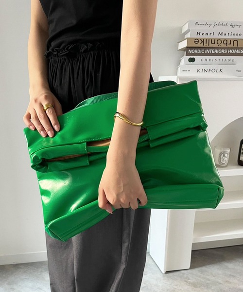 Jewelobe(ジュエローブ)の「フォールドクラッチショルダーバッグ(ショルダーバッグ・レディース・オフホワイト/グリーン/ブラック・FREE)」の10枚目の写真