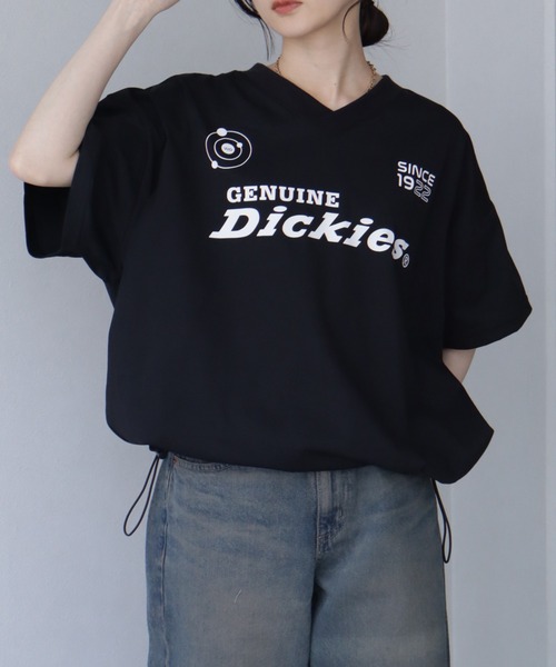 Dickies（ディッキーズ）の「【GENUINE DICKIES/ジェニュインディッキーズ】ストレッチVネックハーフスリーブTシャツ（Tシャツ/カットソー・レディース・レッド/ブラック/グリーン・M/L）」の16枚目の写真