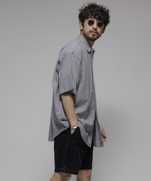 HINSON（ヒンソン）の「HINSON/ヒンソン レギュラーカラー ショートスリーブチェックシャツ/シワ加工/リラックスフィット（シャツ/ブラウス・メンズ・オフホワイト/サックスブルー/グレー・LARGE/MEDIUM）」の9枚目の写真