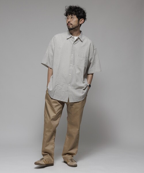 HINSON（ヒンソン）の「HINSON/ヒンソン レギュラーカラー ショートスリーブチェックシャツ/シワ加工/リラックスフィット（シャツ/ブラウス・メンズ・オフホワイト/サックスブルー/グレー・LARGE/MEDIUM）」の4枚目の写真